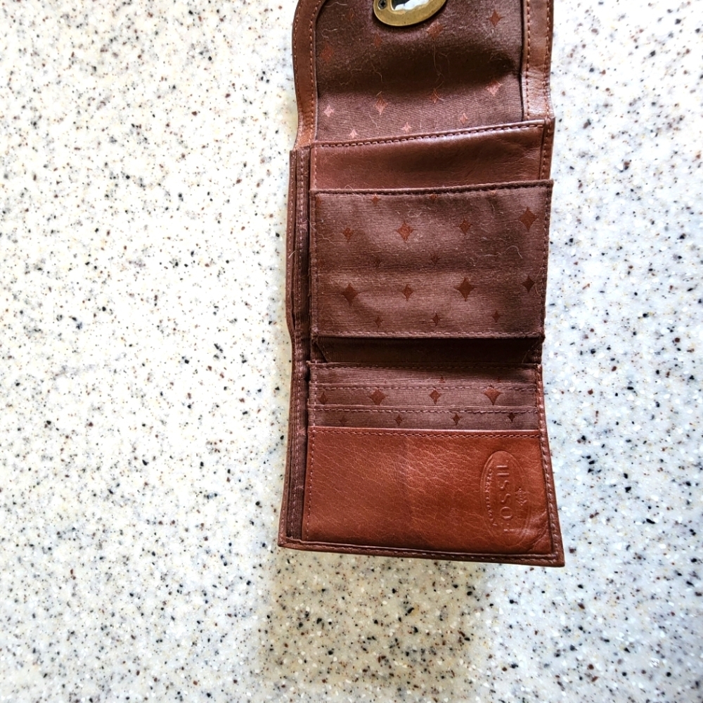Fossil Turn Lock Trifold Card Wallet In Pecan, Le… - image 5